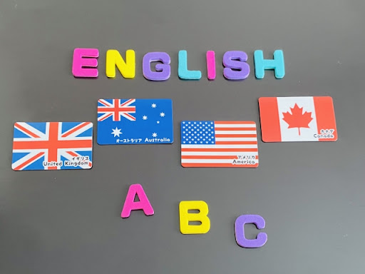 カナダ英語は学びやすい！発音・スペルの特徴やアメリカ英語との違いを解説